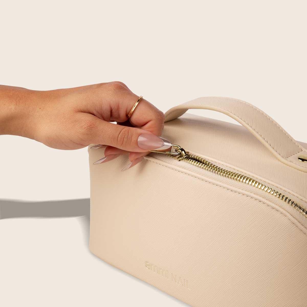 Beauty bag med guld logo
